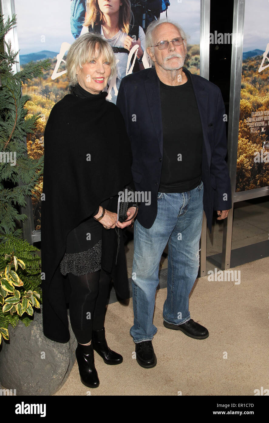 Bruce dern and andrea beckett hi-res stock photography and images - Alamy