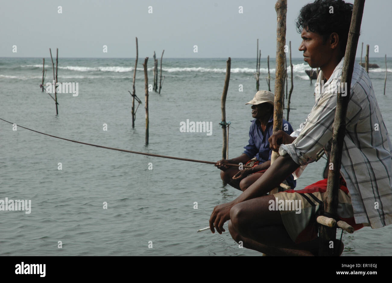 Ahangama, Sri Lanka stilt fisherman Stock Photo Alamy