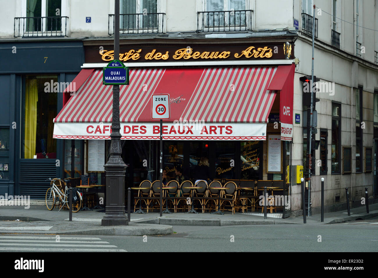 Cafe des Beaux Arts, Street Cafe Restaurant, Quai Malaquais, Paris, France Stock Photo