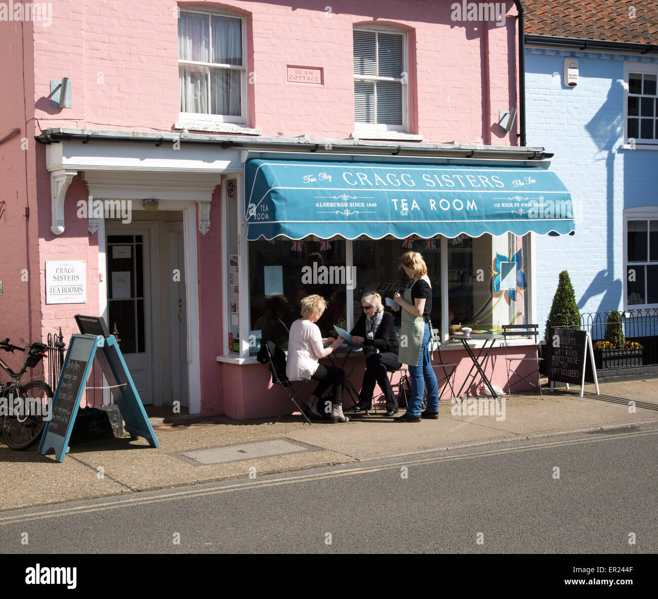Cragg Sisters tea room, Aldeburgh, Suffolk, England, UK Stock Photo