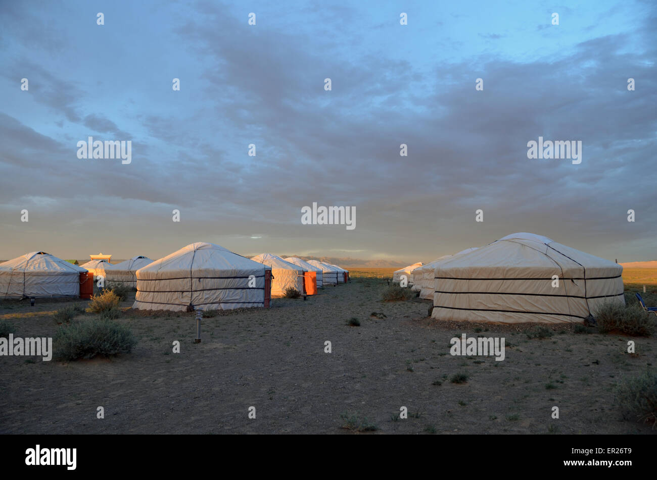 A yurt turist camp in the Gobi desert near the Khongoryn sand dunes, Omnogovi province, southern Mongolia. Stock Photo