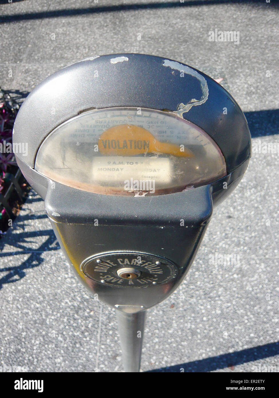 Parking meter showing a violation Stock Photo Alamy