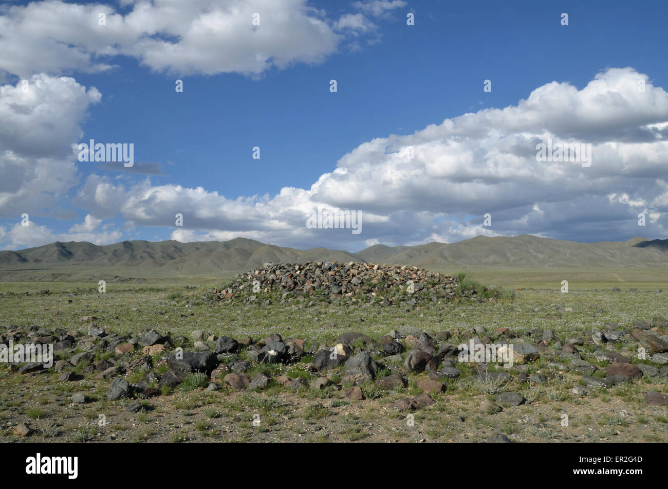 Funeral mounds, stone circles in the south east of Altai city, Govi Altai province, Mongolia Stock Photo