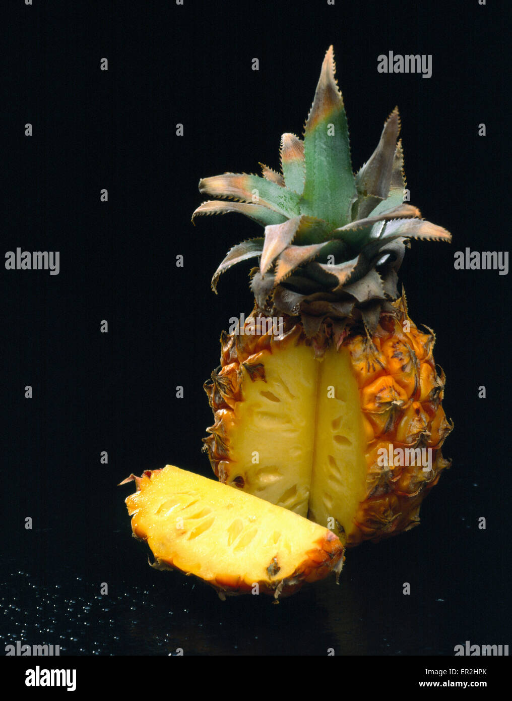 Aufgeschnittene Ananas Stock Photo