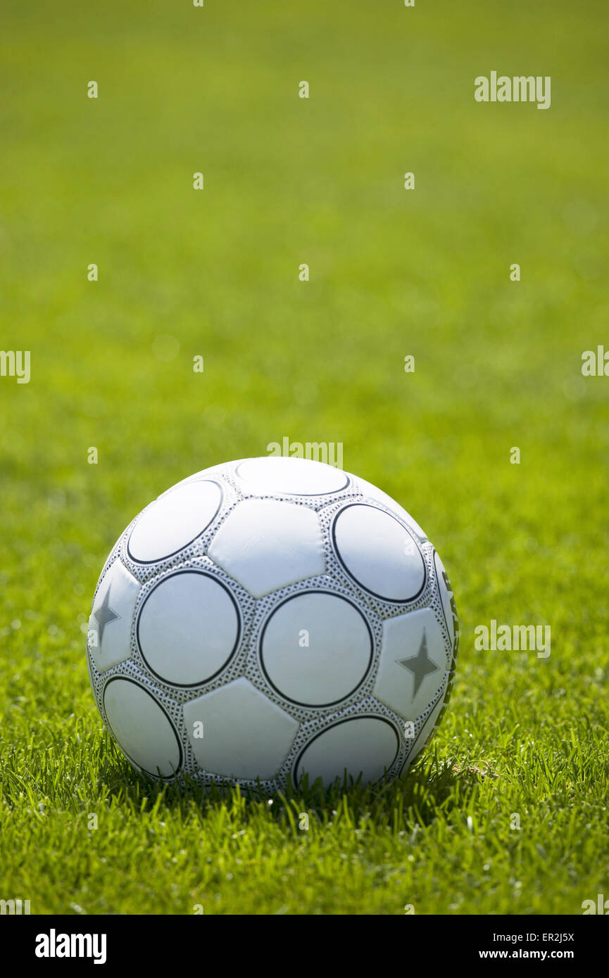 Rasen ball sport hi-res stock photography and images