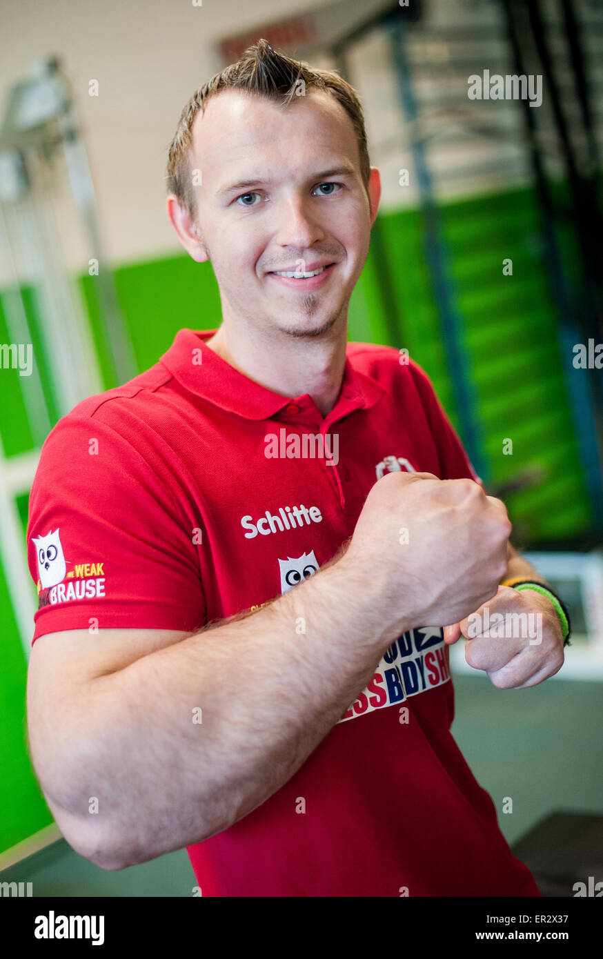 Wolfsburg, Germany. 20th May, 2015. Arm wrestler Matthias Schlitte Stock  Photo - Alamy