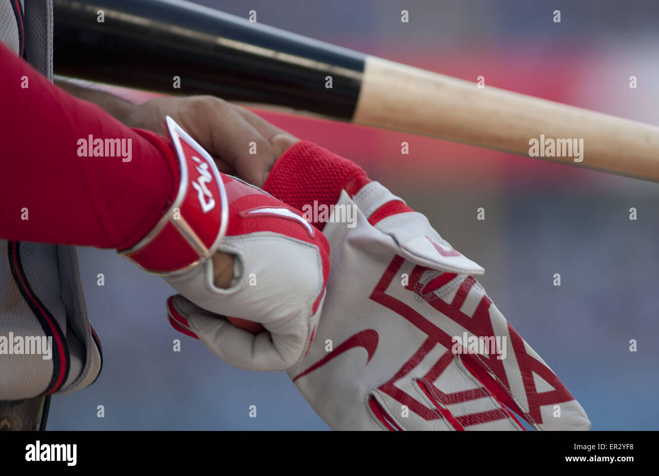 Nike batting gloves shop 2015