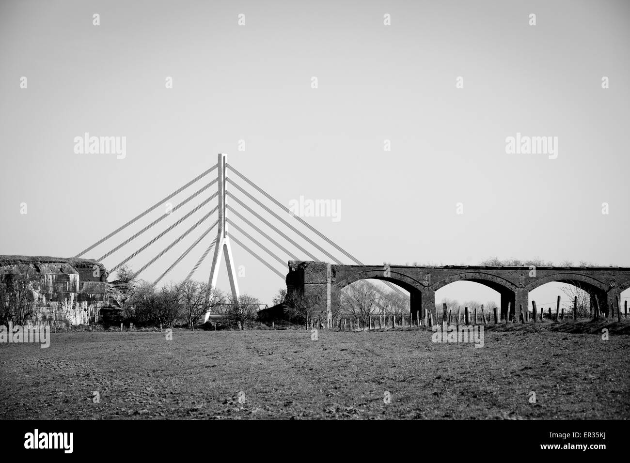 Europe, Germany, North Rhine-Westphalia, Wesel, the Niederrhein bridge across the river Rhine and the old railway bridge which w Stock Photo