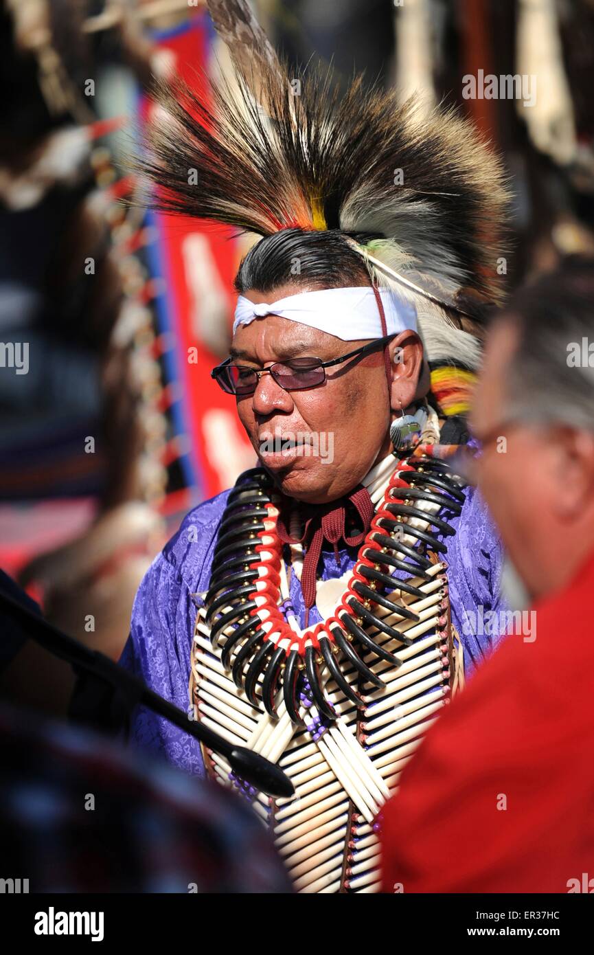 Native Americans in traditional costume take part in dance ceremonies ...