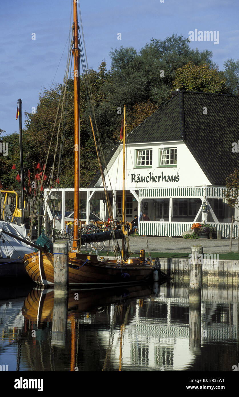 DEU, Germany, Mecklenburg-Western Pomerania, Ahrenshoop at the Baltic Sea, restaurant Raeucherhaus at port Althagen at the Saale Stock Photo