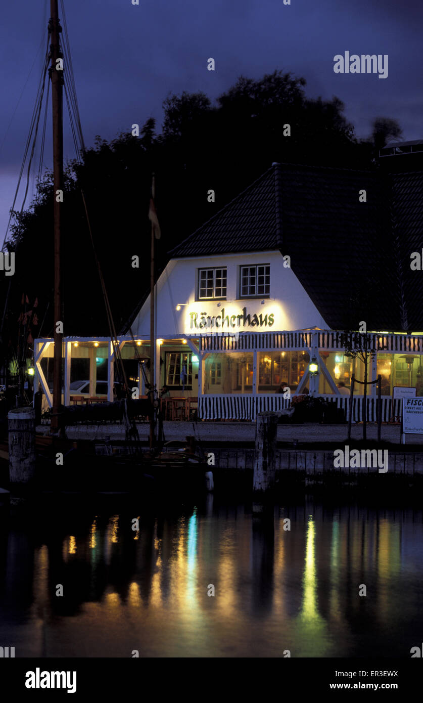 DEU, Germany, Mecklenburg-Western Pomerania, Ahrenshoop at the Baltic Sea, restaurant Raeucherhaus at port Althagen at the Saale Stock Photo