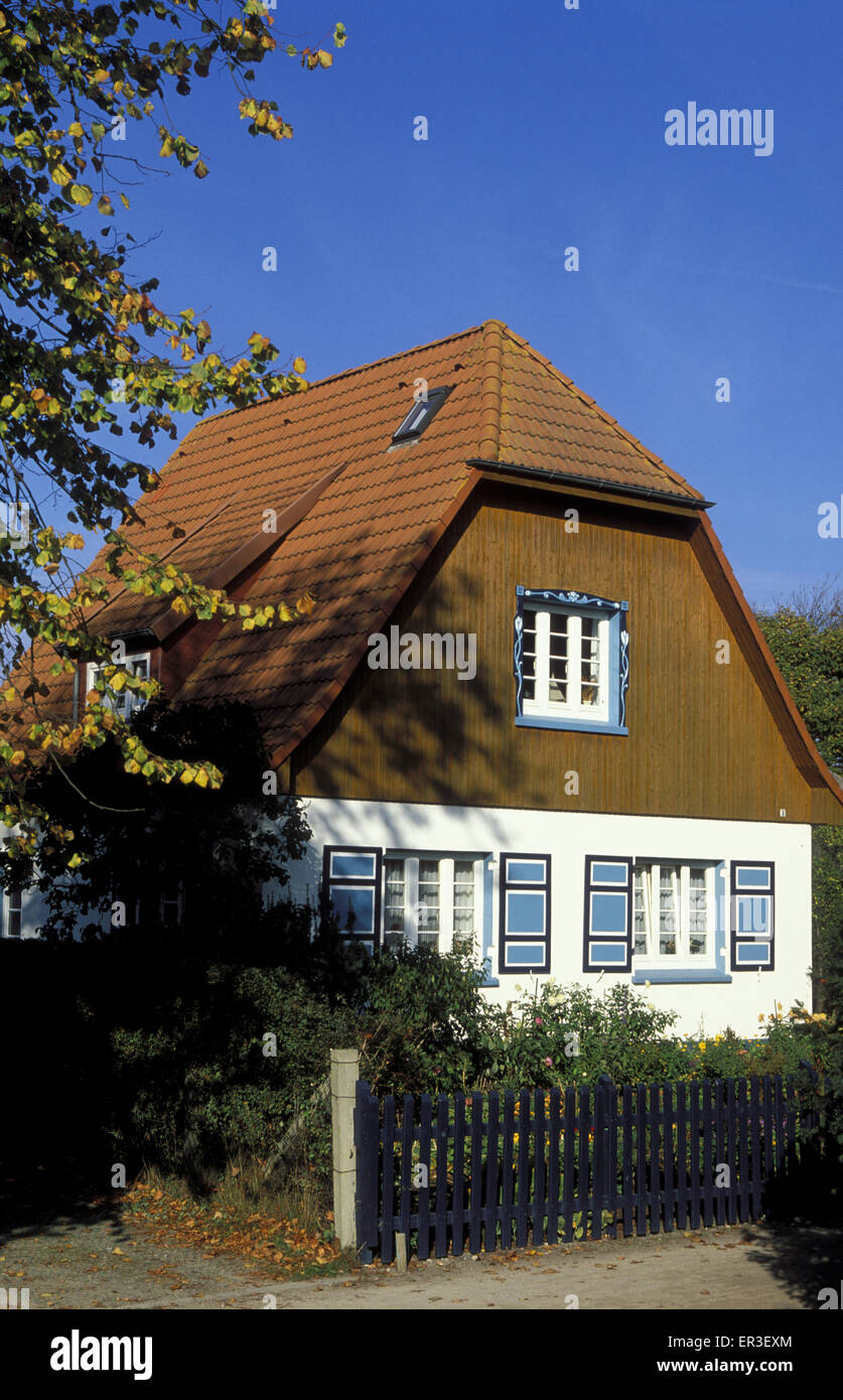 DEU, Germany, Mecklenburg-Western Pomerania, house at Ahrenshoop at the Baltic Sea.  DEU, Deutschland, Mecklenburg-Vorpommern, H Stock Photo