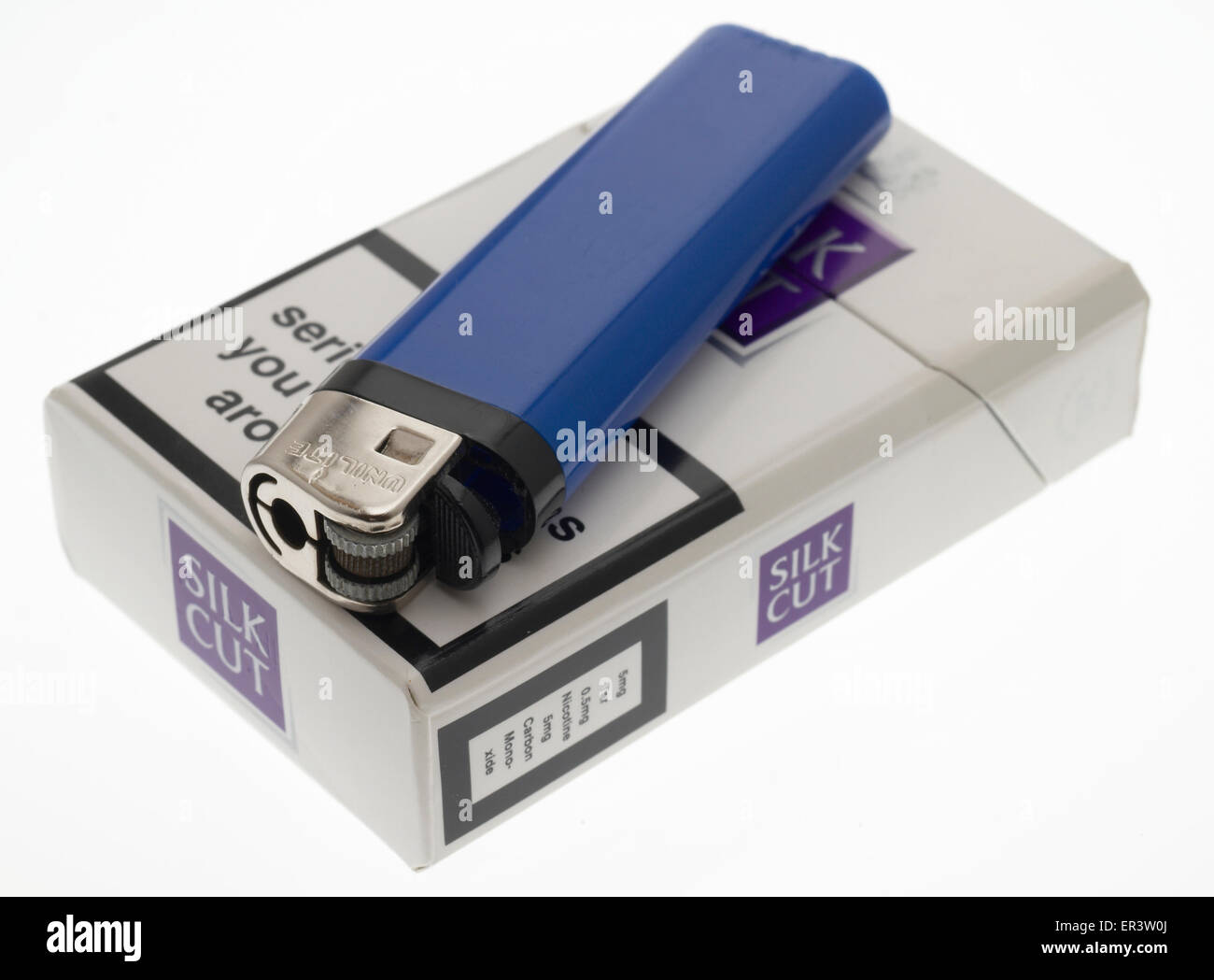 Pack packet cigarettes lighter hi-res stock photography and images