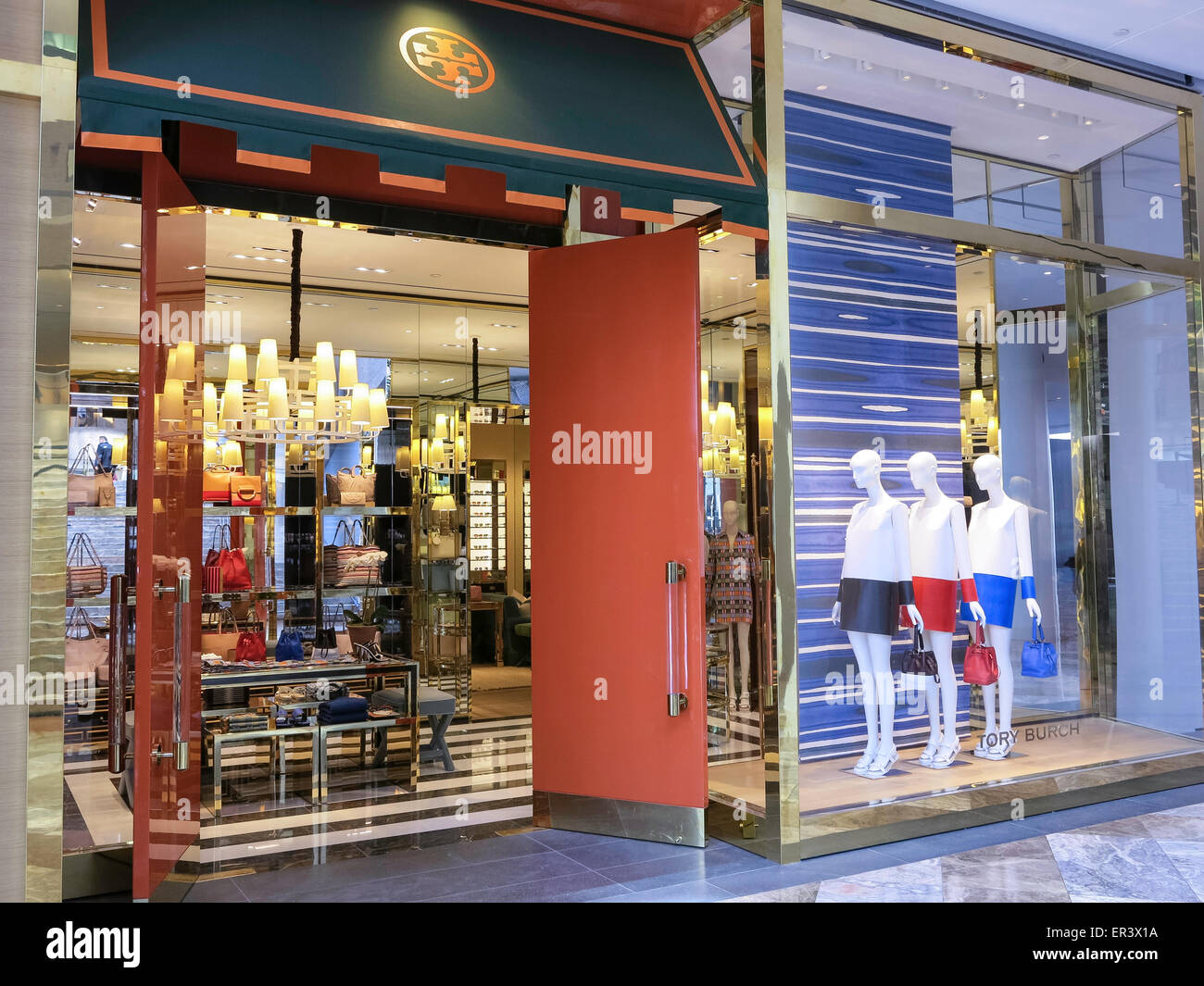 Tory burch storefront entrance hi-res stock photography and images - Alamy
