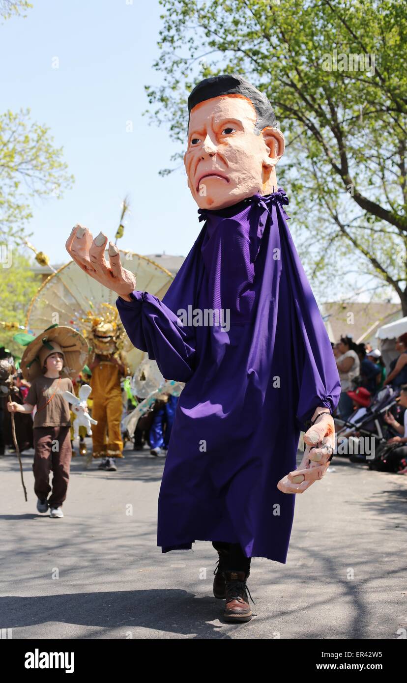 A giant puppet hires stock photography and images Alamy