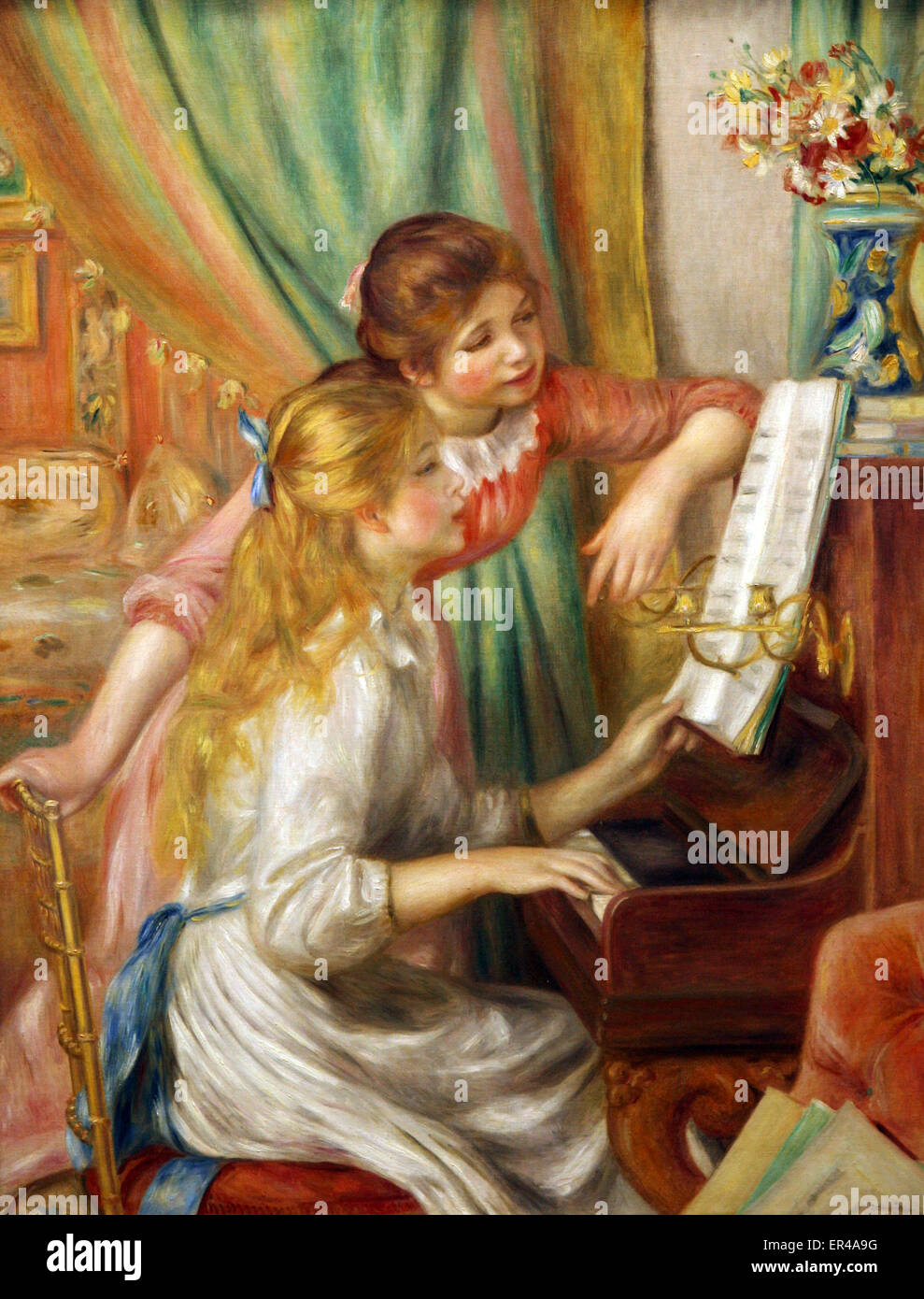 Jeunes Filles au piano (1892) - August Renoir Stock Photo