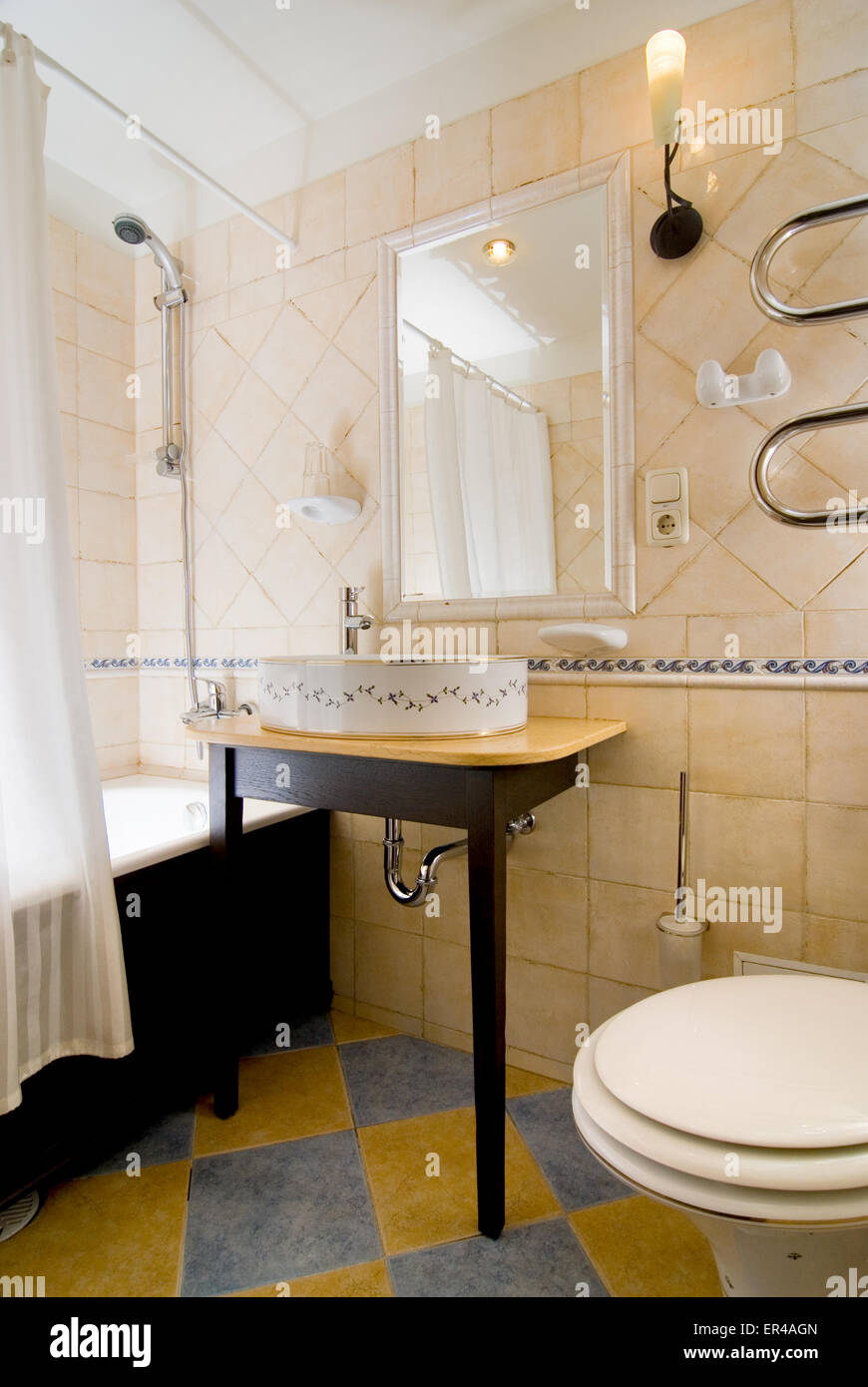 Hotel bathroom interior Stock Photo - Alamy