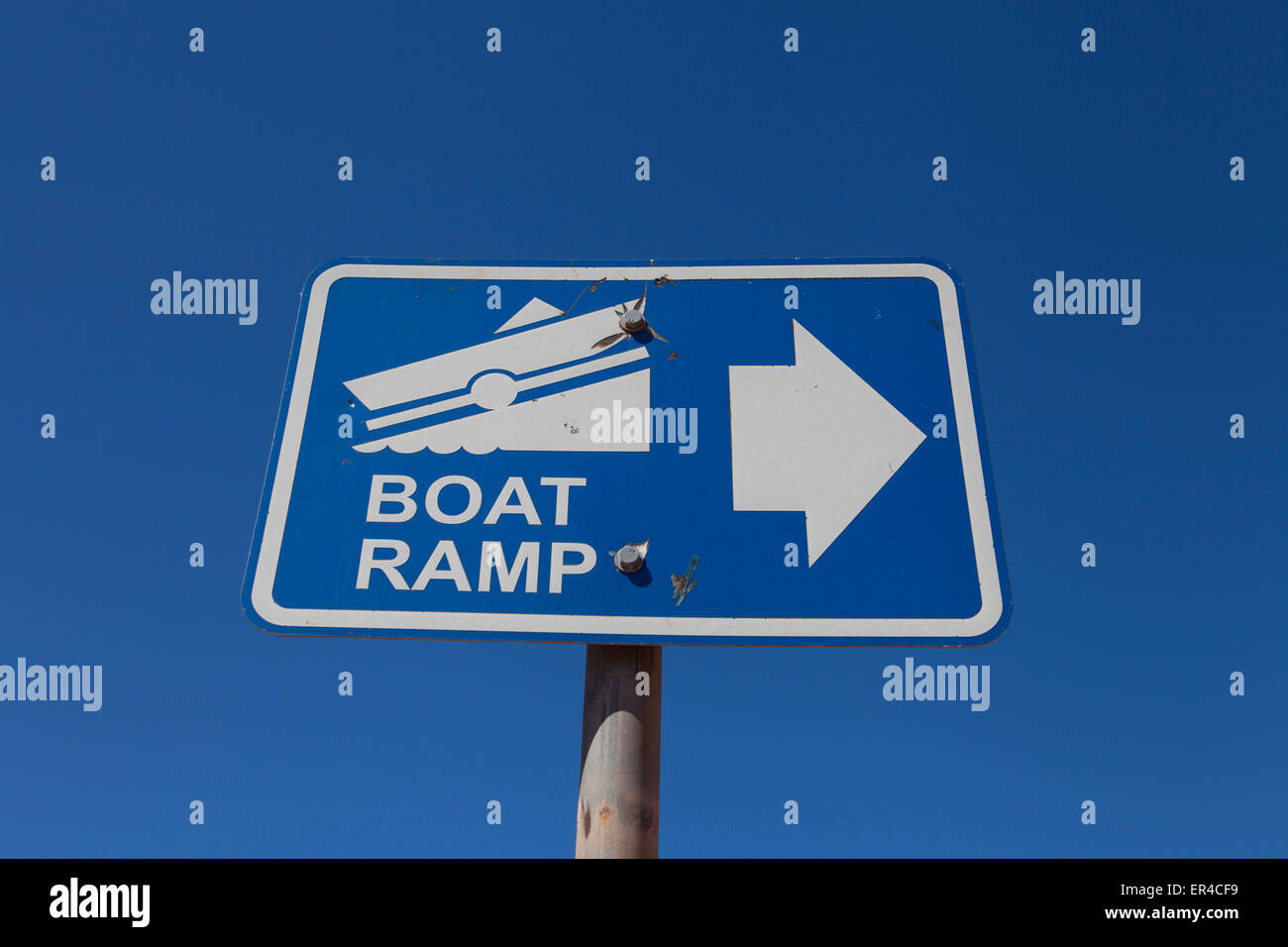 Boat ramp sign Stock Photo - Alamy