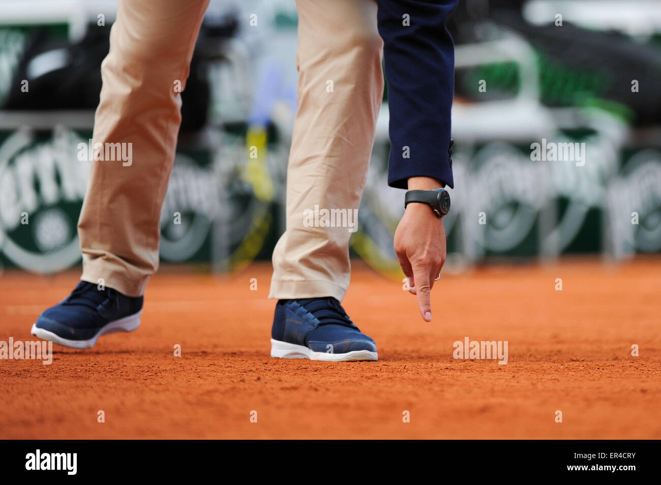 illustration arbitre - 25.05.2015 - Jour 2 - Roland Garros 2015.Photo ...