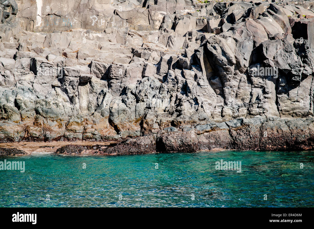 Atlantic ocean water rocky coast hi-res stock photography and images ...