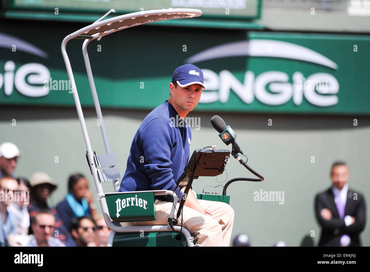 illustration arbitre - 25.05.2015 - Jour 2 - Roland Garros 2015.Photo ...