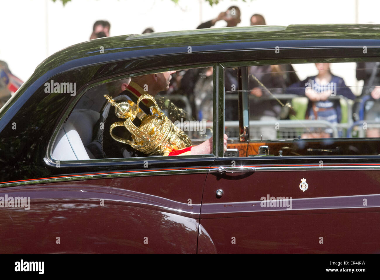 London, UK. 27th May 2015. The Royal Mace is taken for the state opening of Parliament to the House of Lords when Her Majesty Queen Elizabeth delivers the governments legislative programme after the general election Credit:  amer ghazzal/Alamy Live News Stock Photo