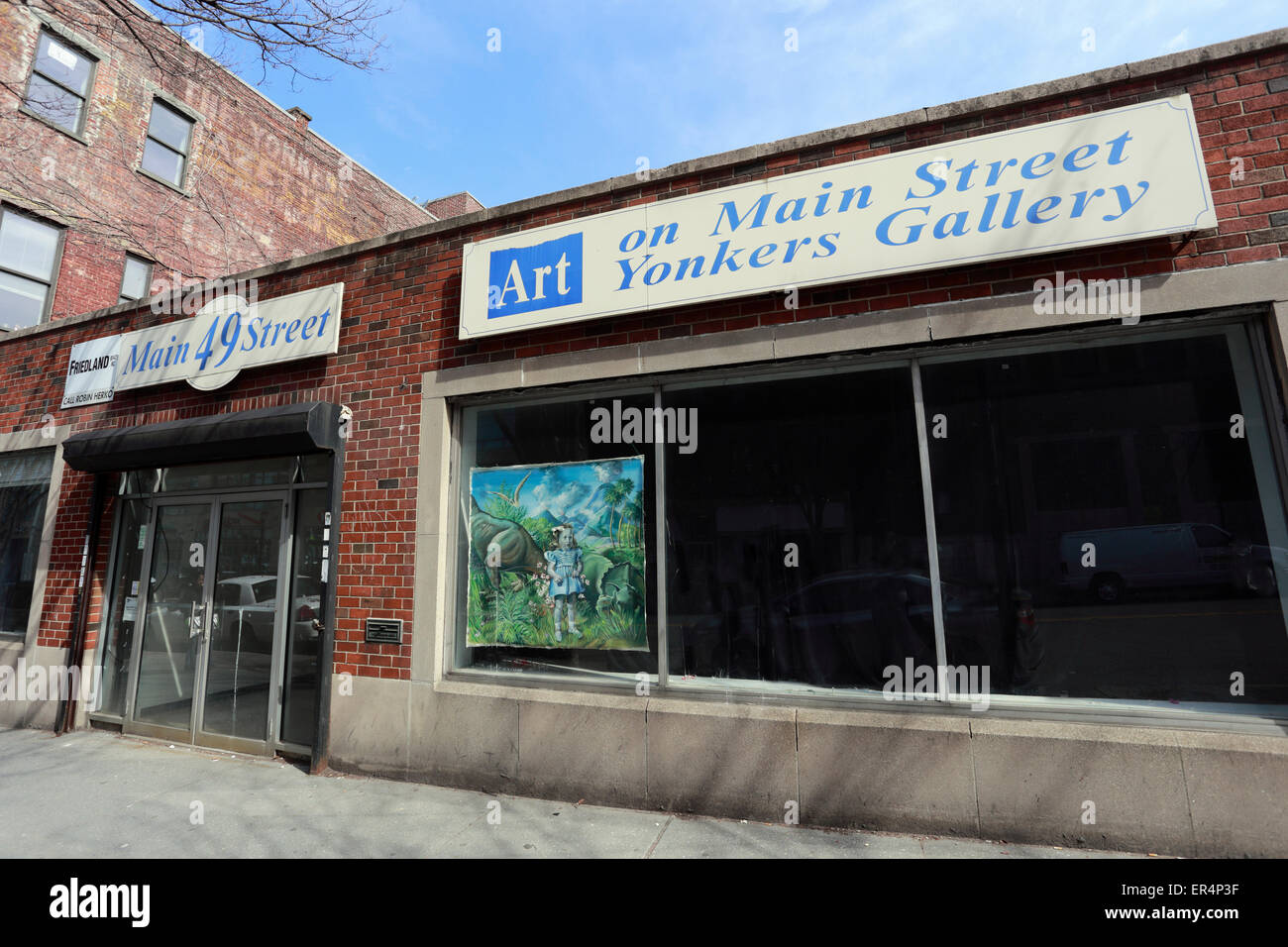 Empty art gallery hi-res stock photography and images - Alamy