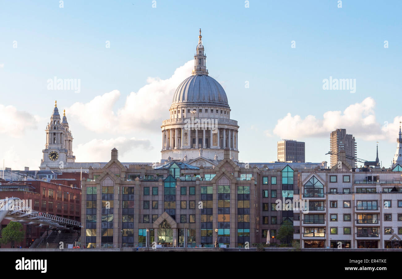 Chrome pillars hi-res stock photography and images - Alamy
