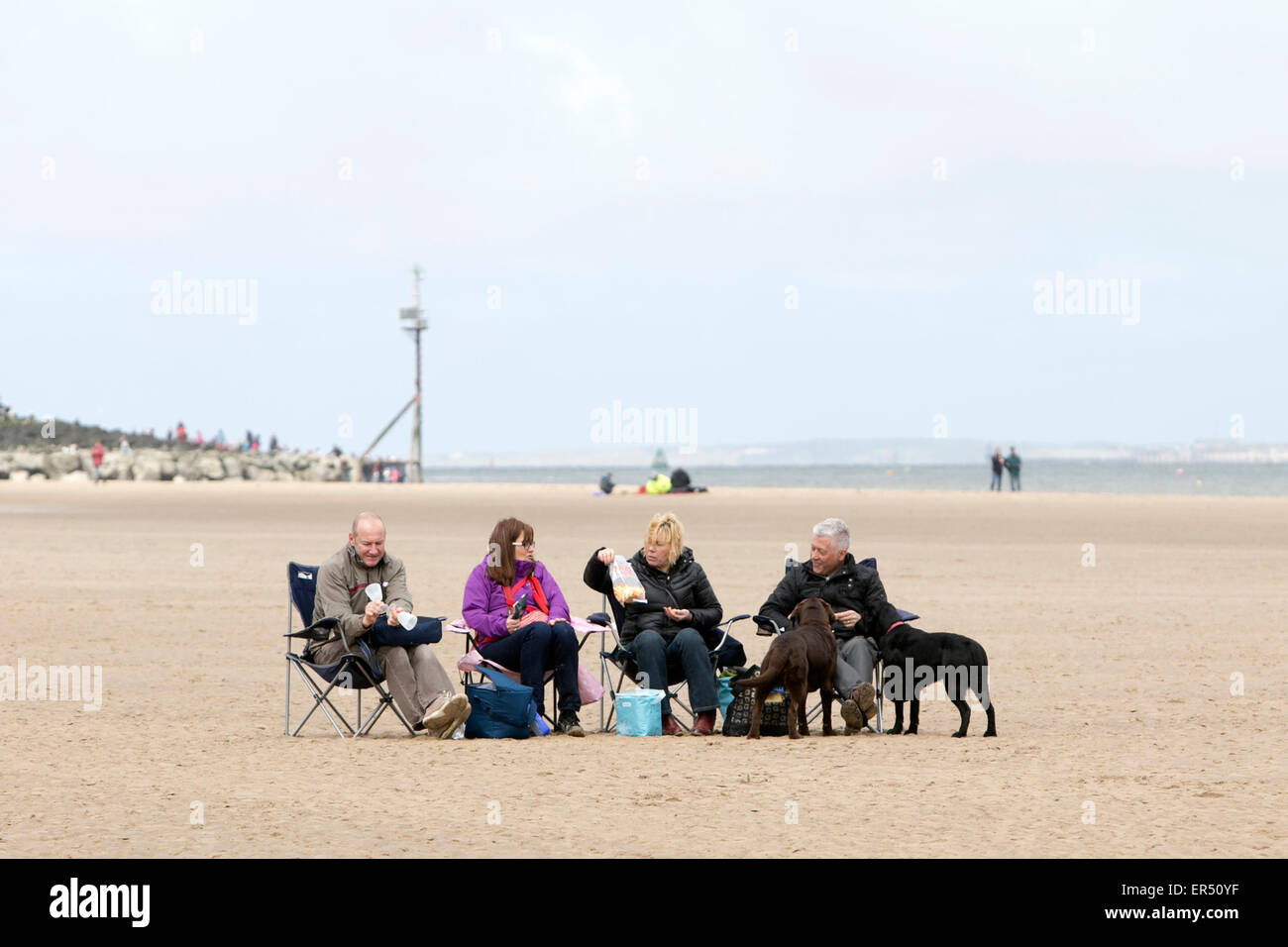 25/5/15 Picnic on New Brighton beach near Liverpool Stock Photo Alamy