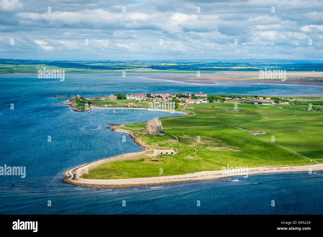 Lindisfarne Castle on Holy Island, Northumberland Stock Photo Alamy