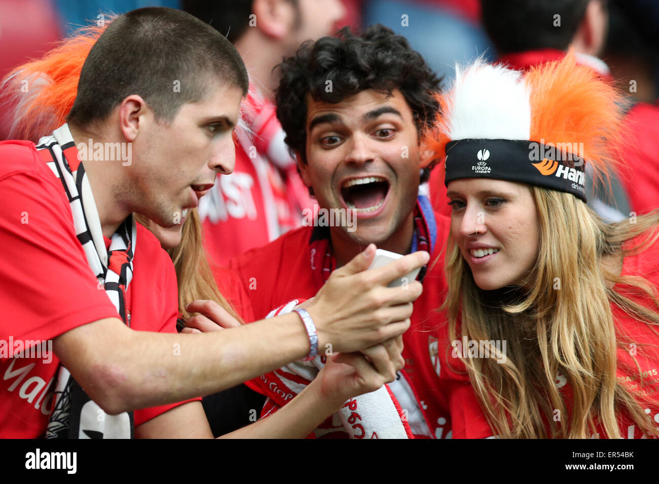 Warsaw, Poland. 27th May, 2015. National Stadium Warsaw, Poland. Sevilla fans at tonights Europa League final, between Dnipro Dnipropetrovsk and Sevilla FC. Credit:  Action Plus Sports Images/Alamy Live News Stock Photo