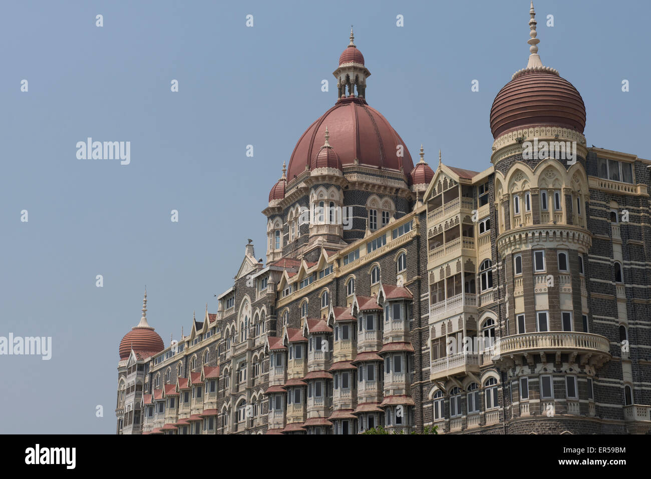 India, Mumbai (aka Bombay), port area around the Gateway of India. The landmark Taj Mahal Hotel. Stock Photo