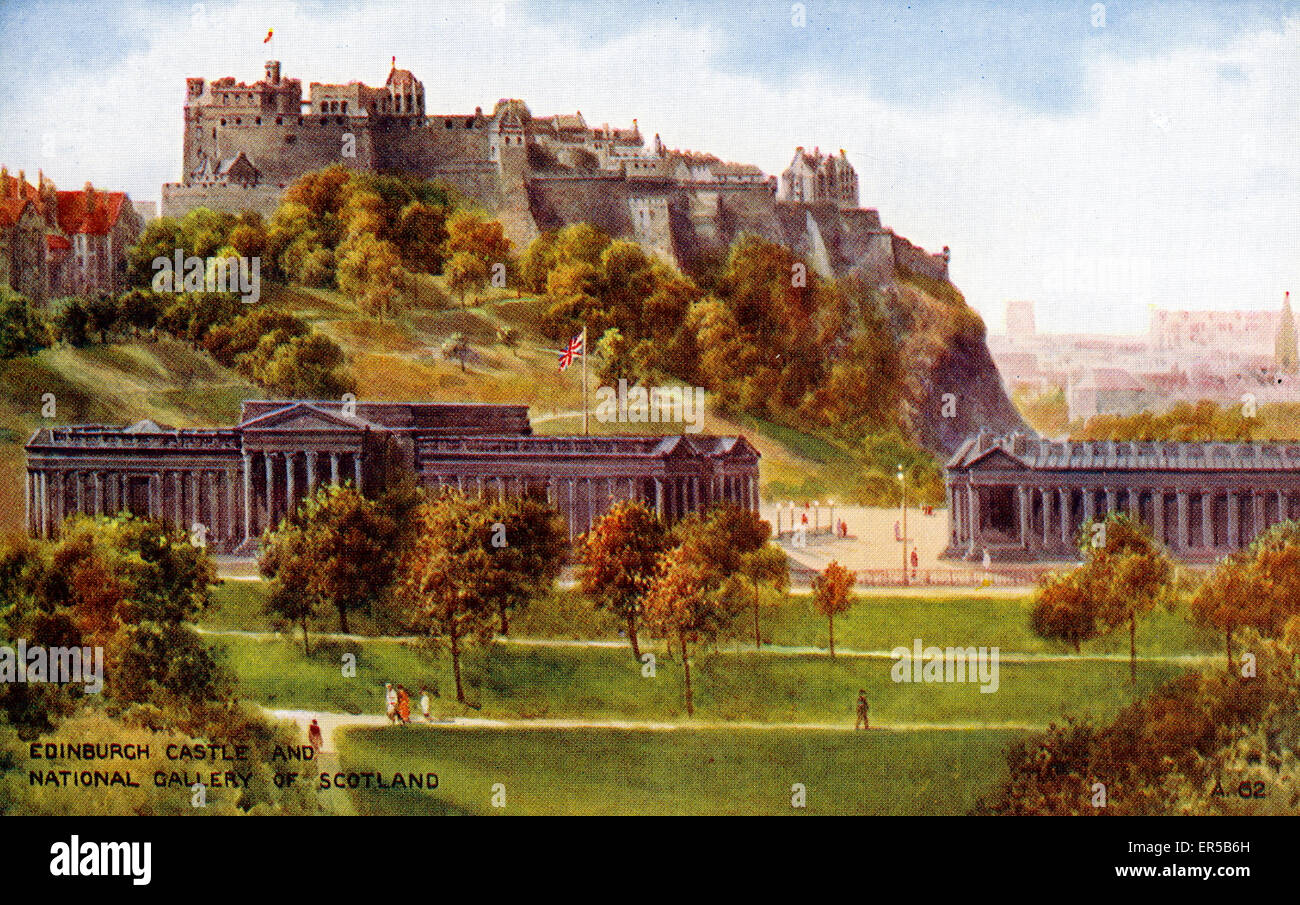 The Castle & The National Gallery of Scotland, Edinburgh Stock Photo