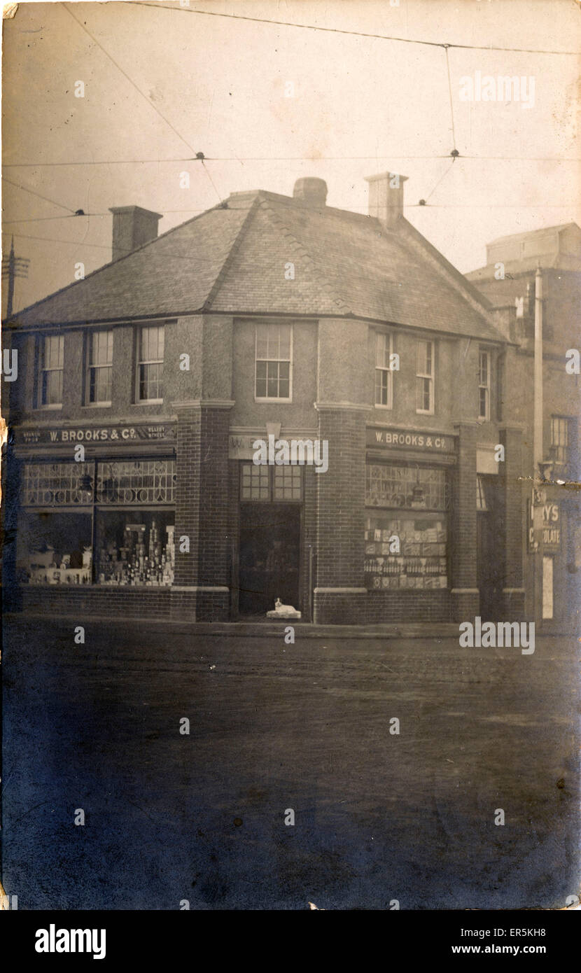W Brookes & Co Grocery Shopfront, Thought to be at Elliot St Stock Photo