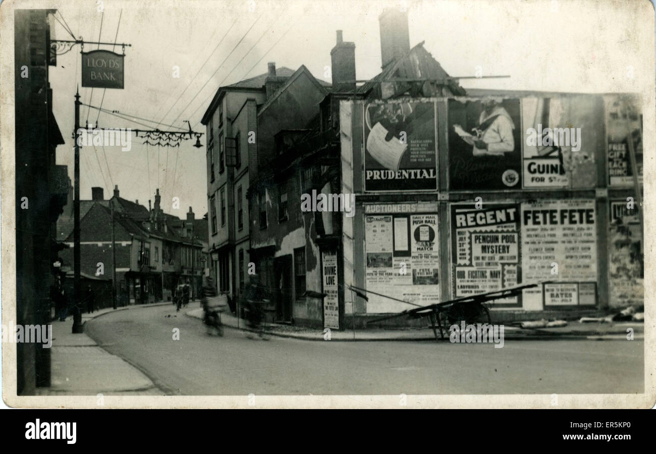 Fore St / Grimwade St, Ipswich, Suffolk, England. Showing Lloyds Bank