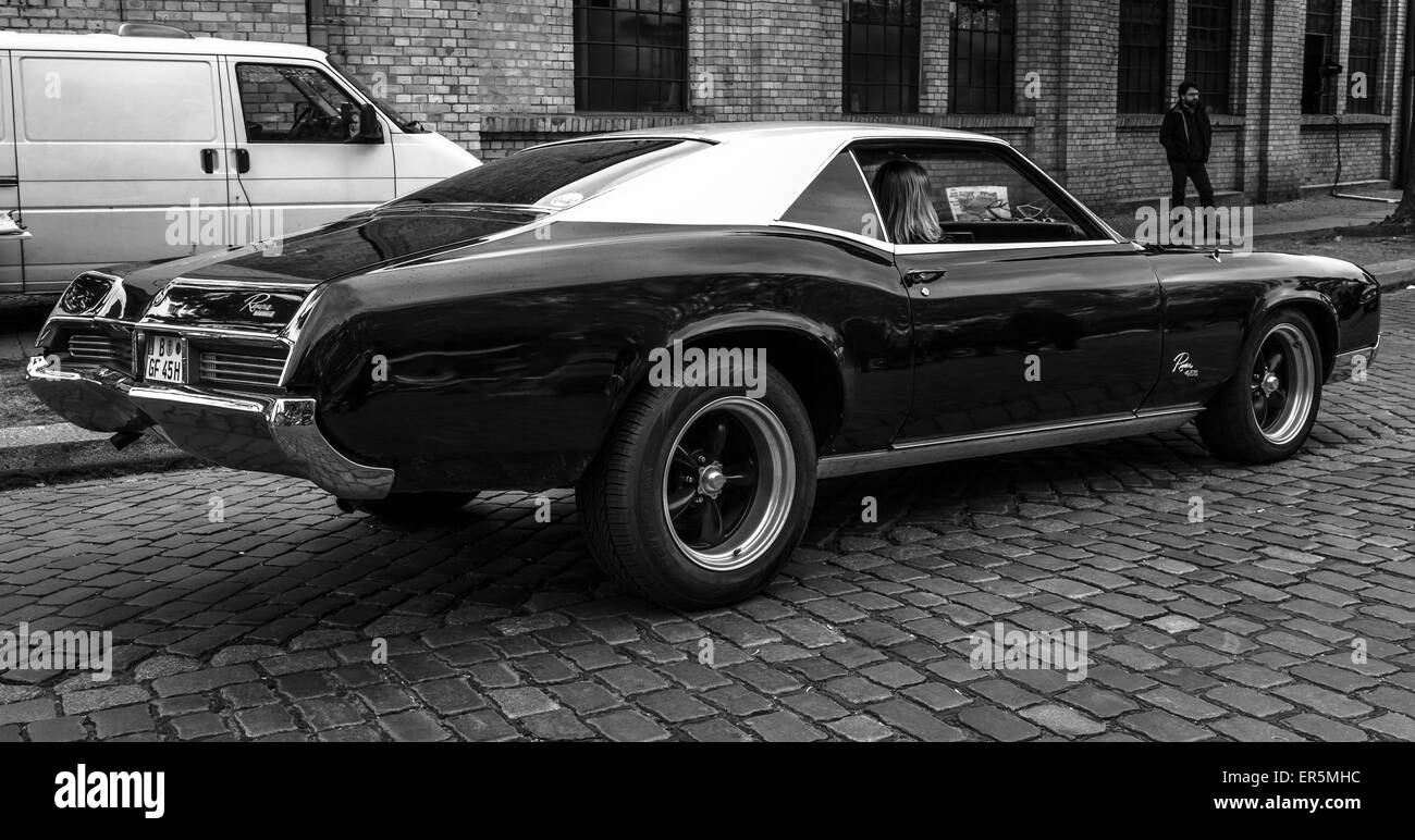 Buick riviera gs hires stock photography and images Alamy