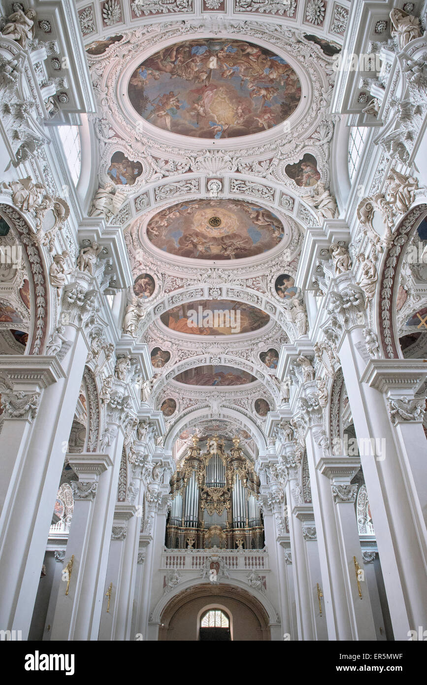 Interior view of the ceiling paintings in St. Stephan's cathedral, old town of Passau, Lower Bavaria, Bavaria, Germany Stock Photo