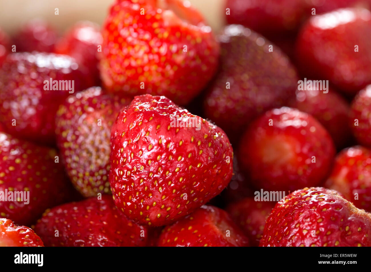 Fresh ripe perfect strawberry - Food Frame Background Stock Photo - Alamy