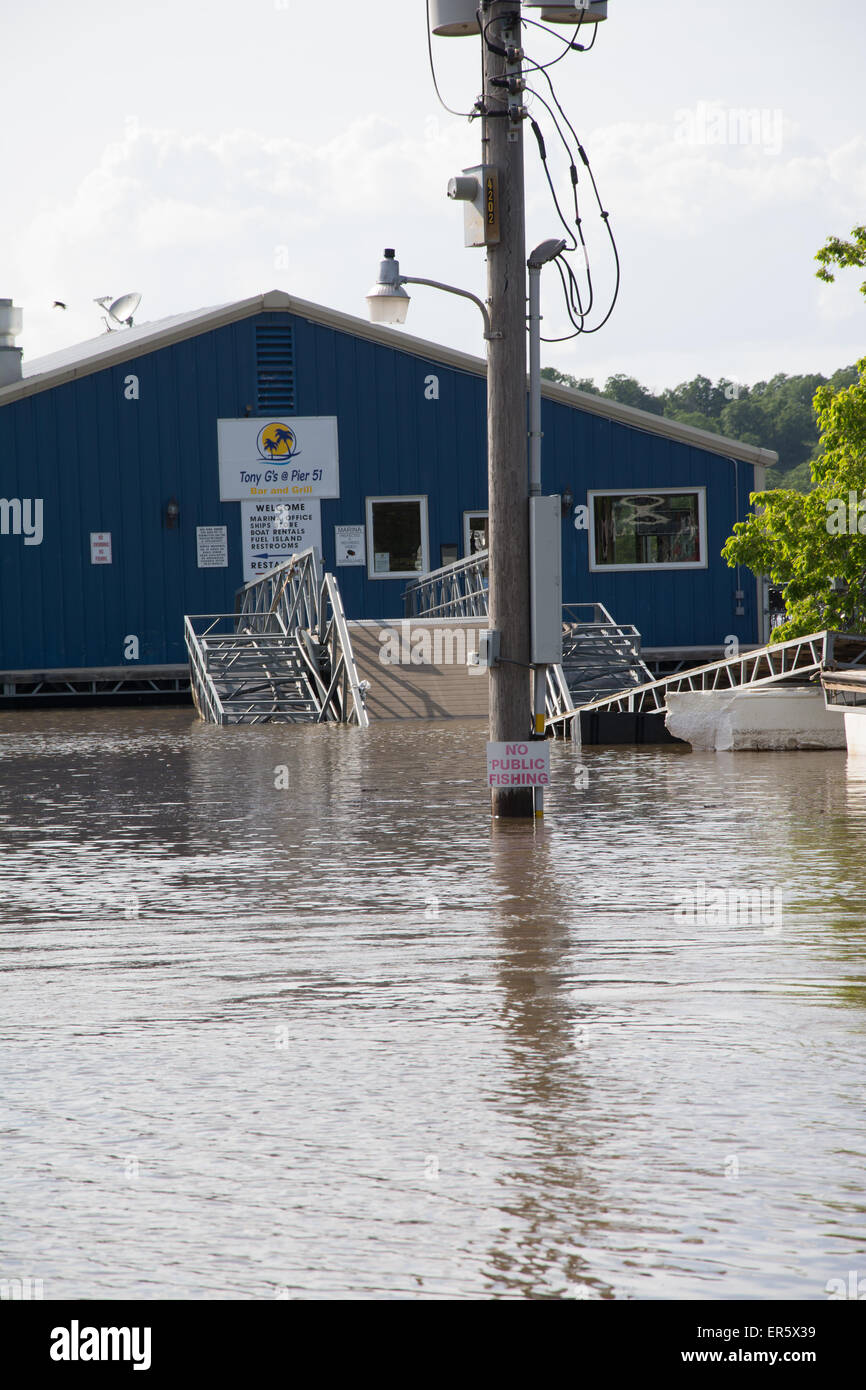 Mannford, Oklahoma, USA. 27th May, 2015. Flood waters have indundated