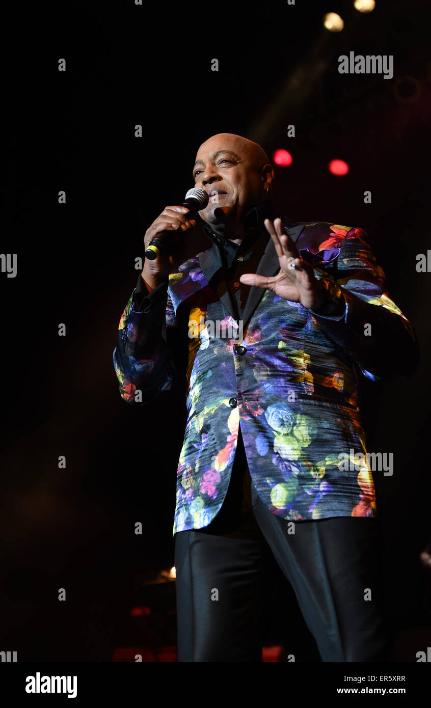Peabo bryson hi-res stock photography and images - Alamy
