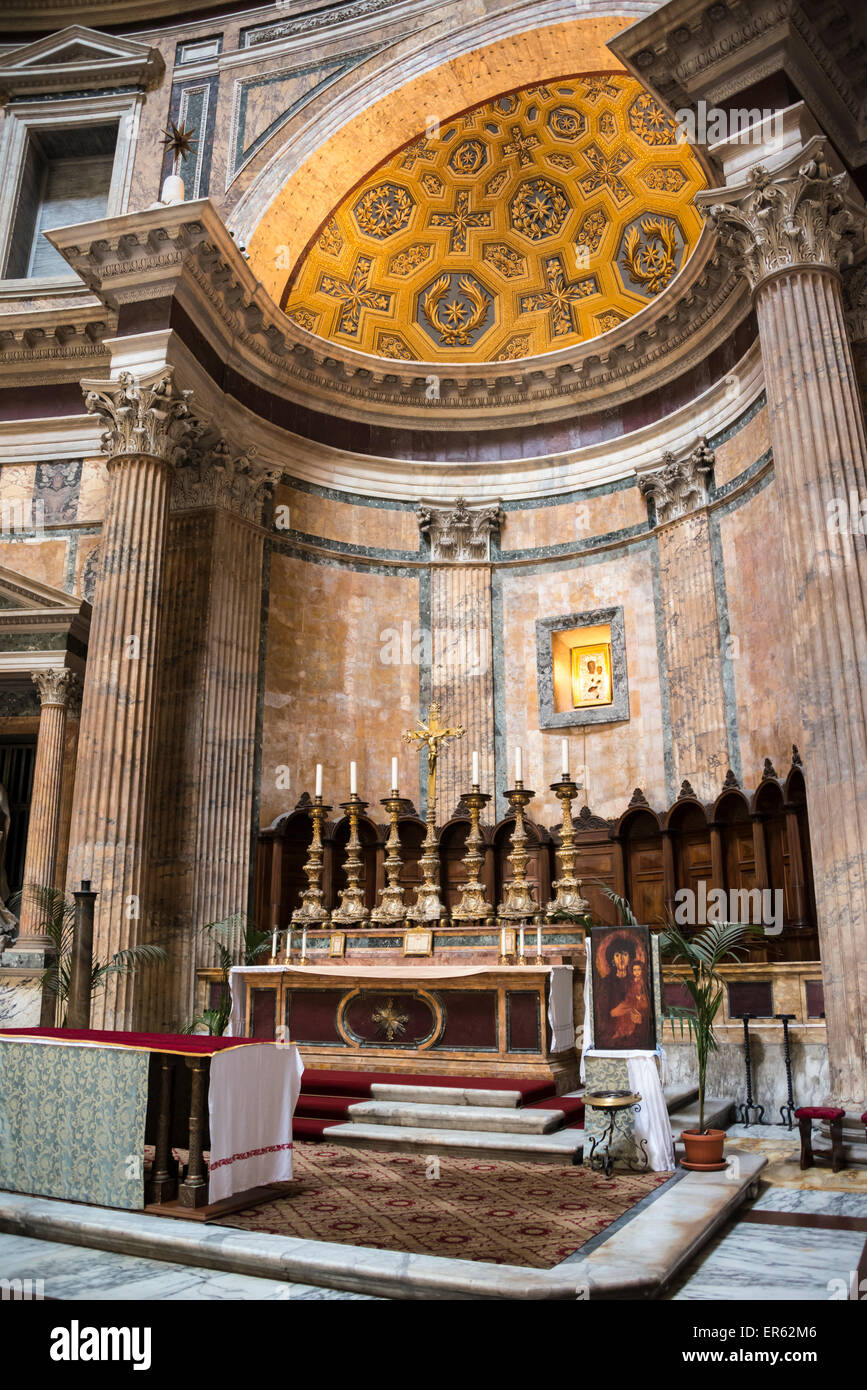 Altar inside the Pantheon, Piazza della Rotonda, Rome, Lazio, Italy Stock Photo