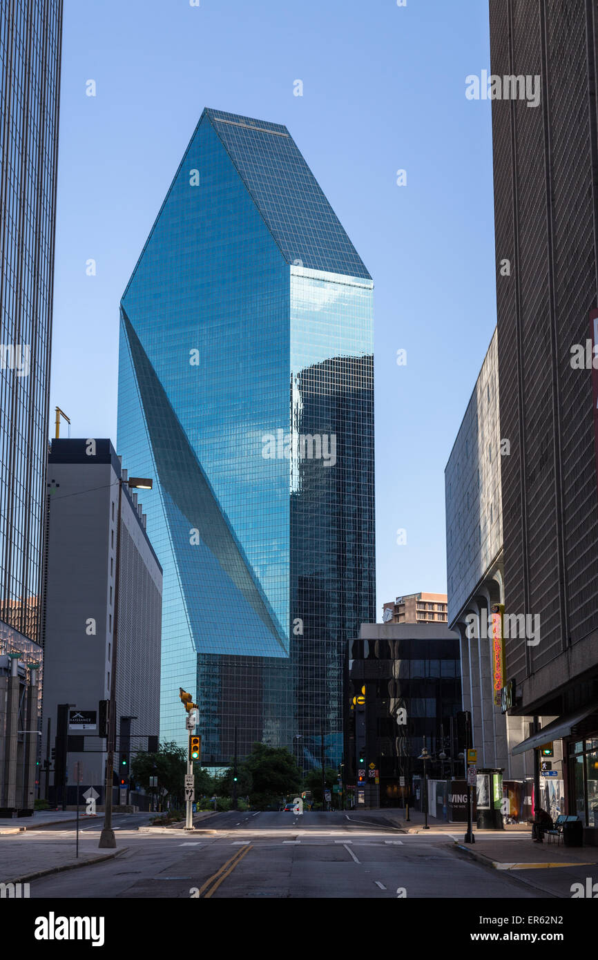 Fountain Place Tower skyscraper with adjoining buildings and