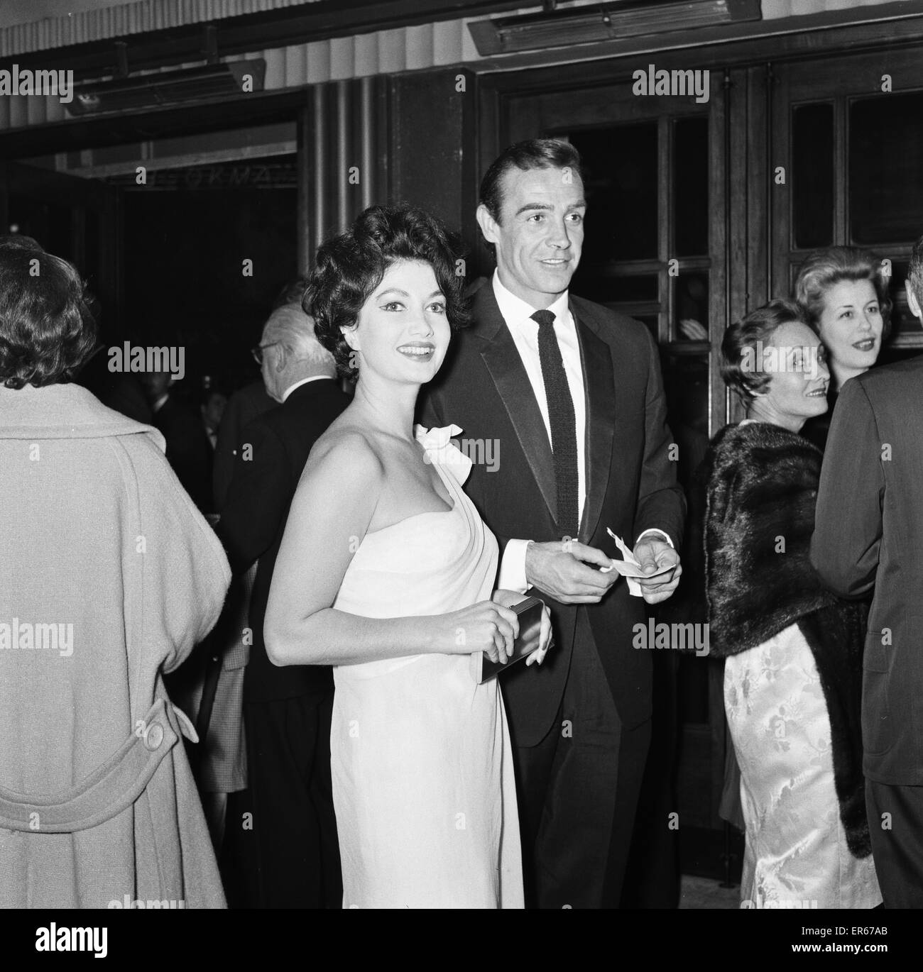 Sean Connery and Zena Marshal attend the Film Premiere of 'DR NO' 7th October 1962. Stock Photo