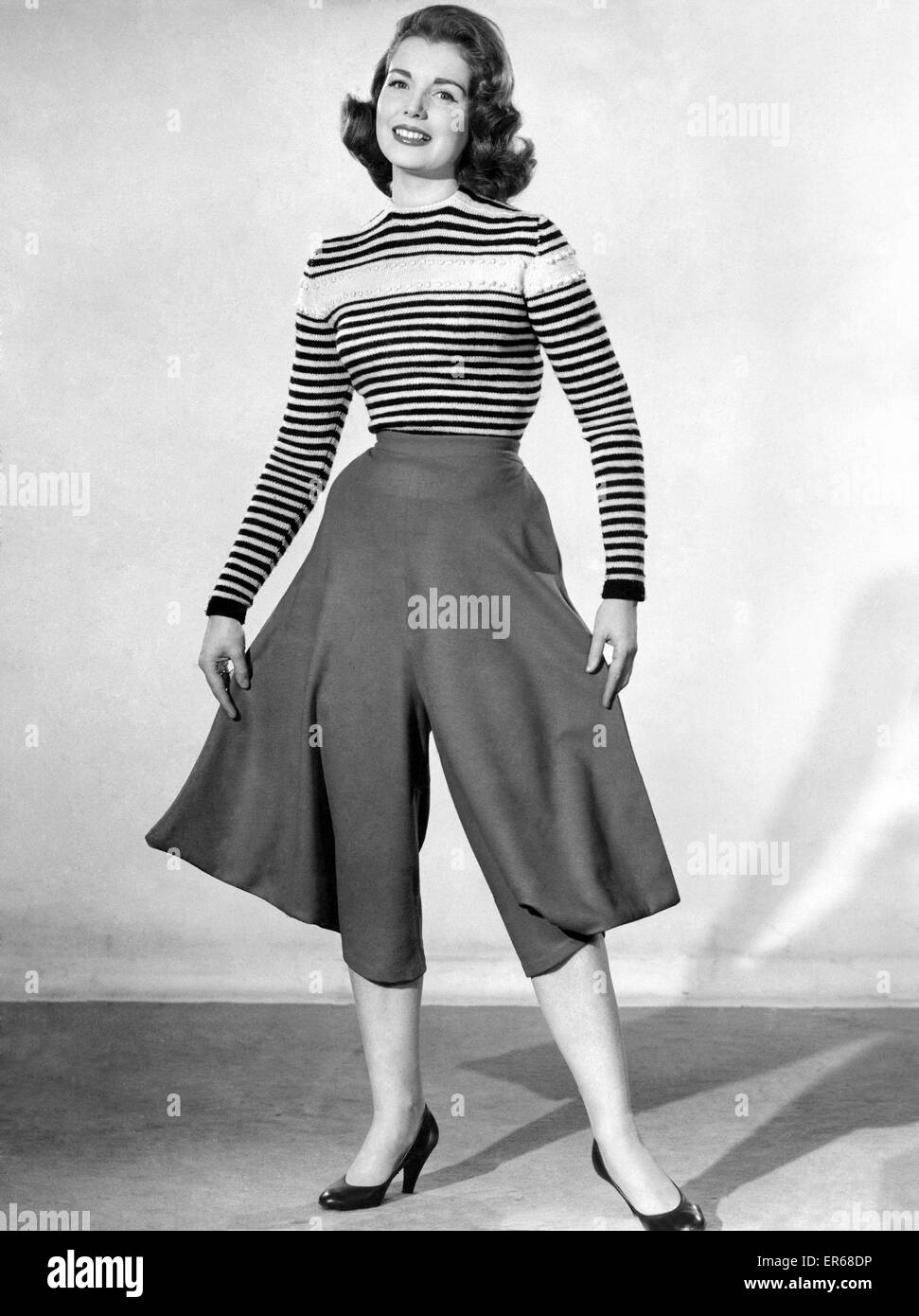 1956 fashion hi-res stock photography and images - Alamy