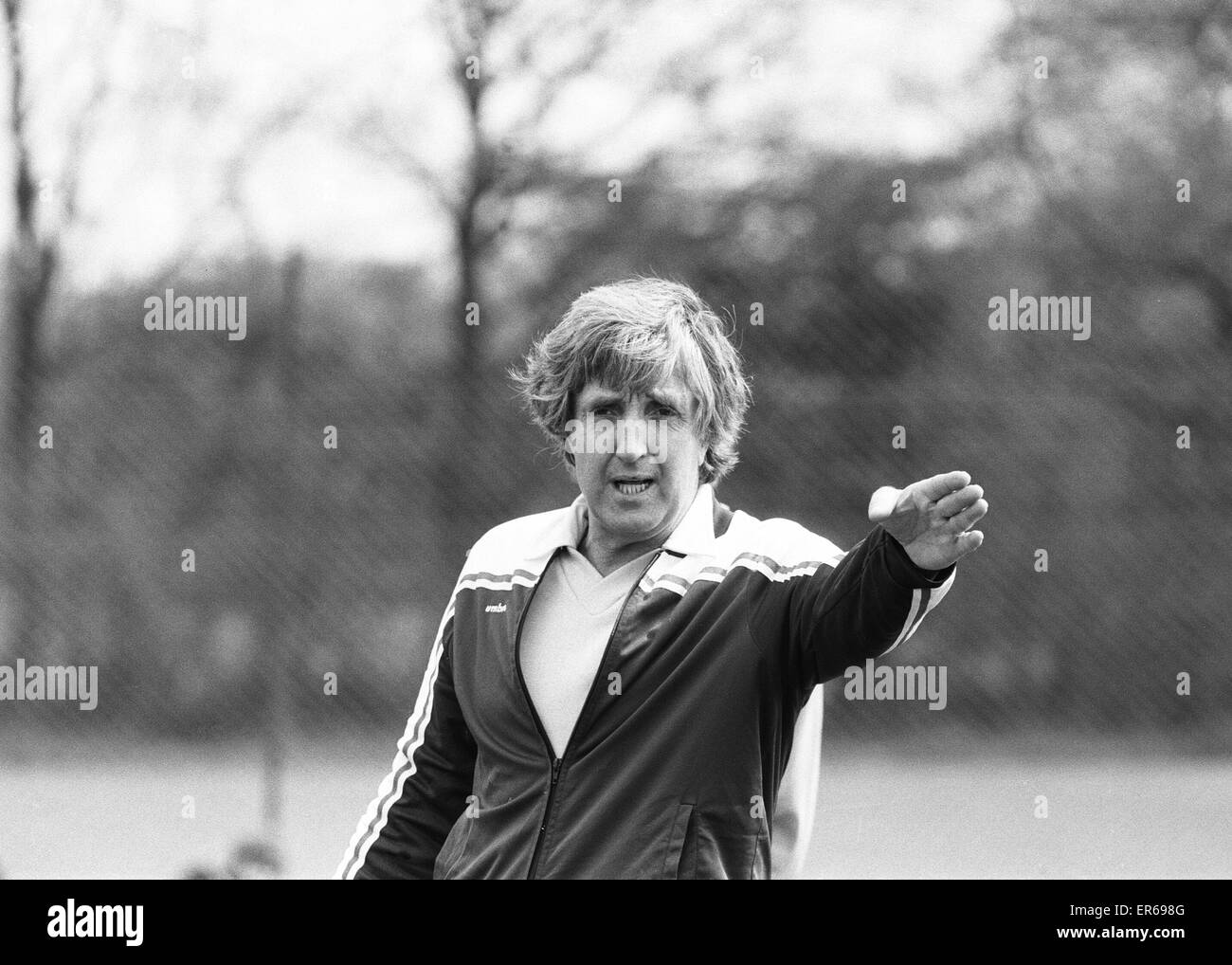 John Bond, Manchester City Football Manager, conducts training session, May 1981. Stock Photo