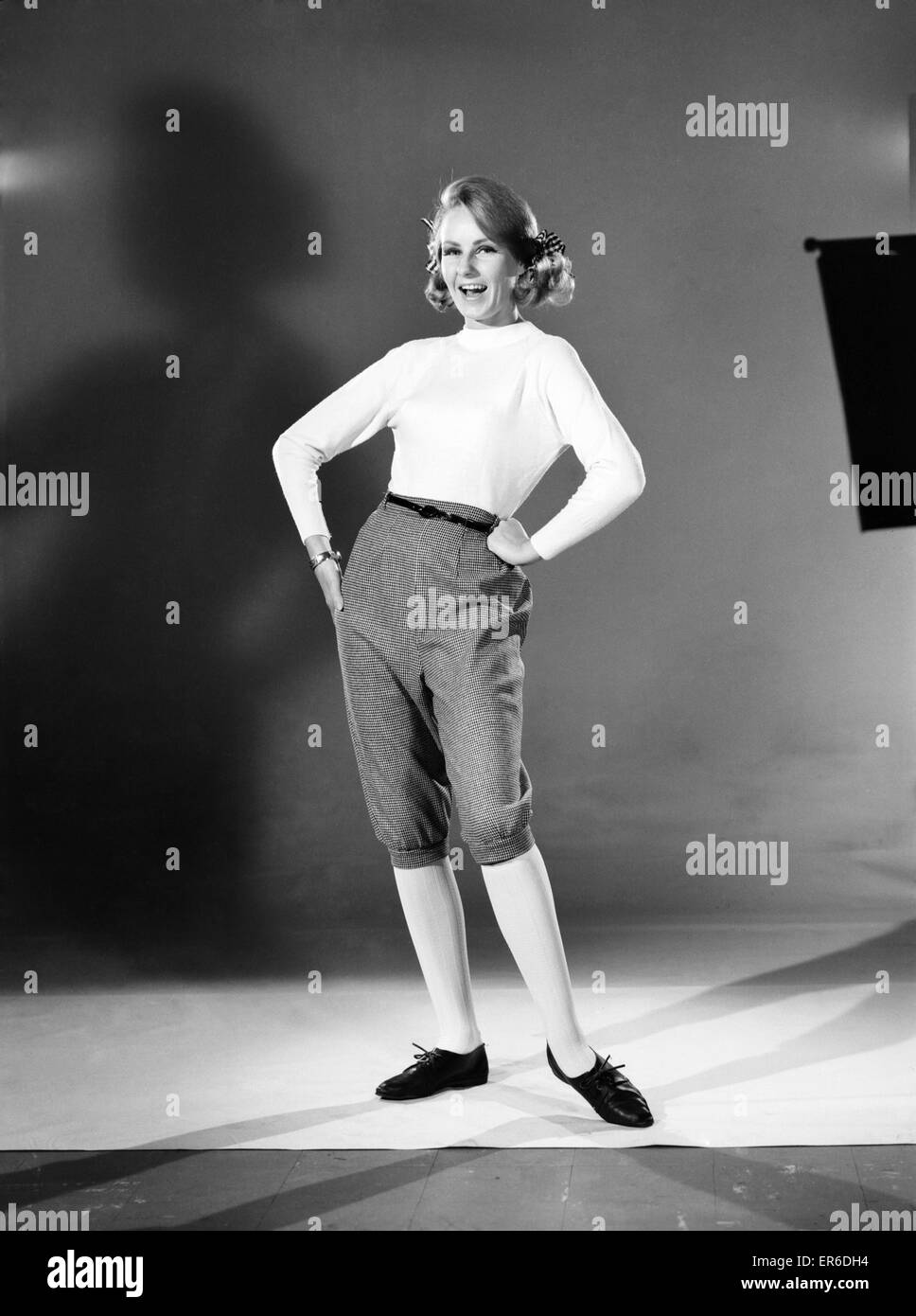 Clothing: Fashion: Woman wearing plus fours. Model: Marie Louise. January 1963 B1546-003 Stock Photo