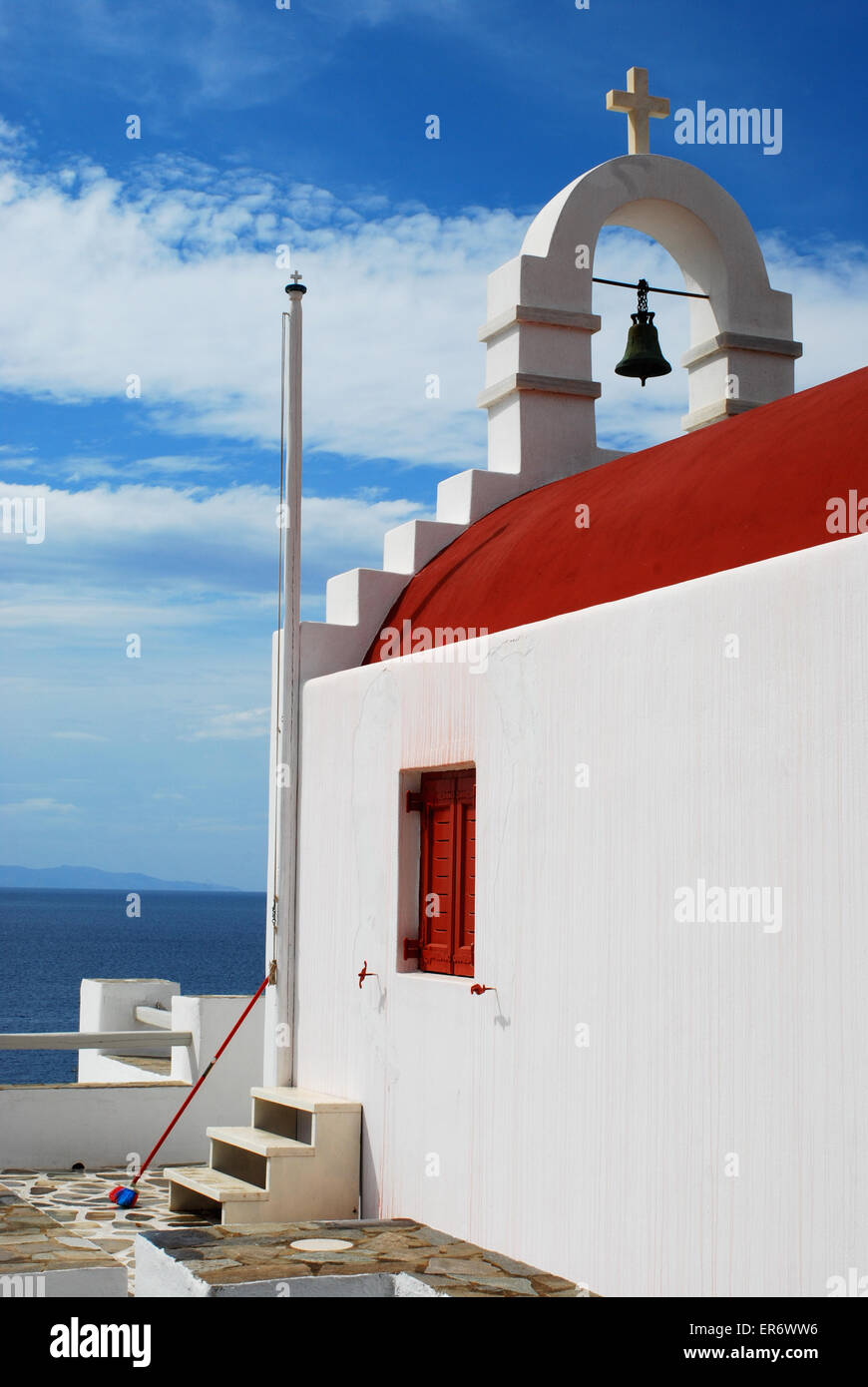 Greek Orthodox church with red roof, Agios Stefanos, Mykonos, Cyclades, Greek Islands, Greece Stock Photo