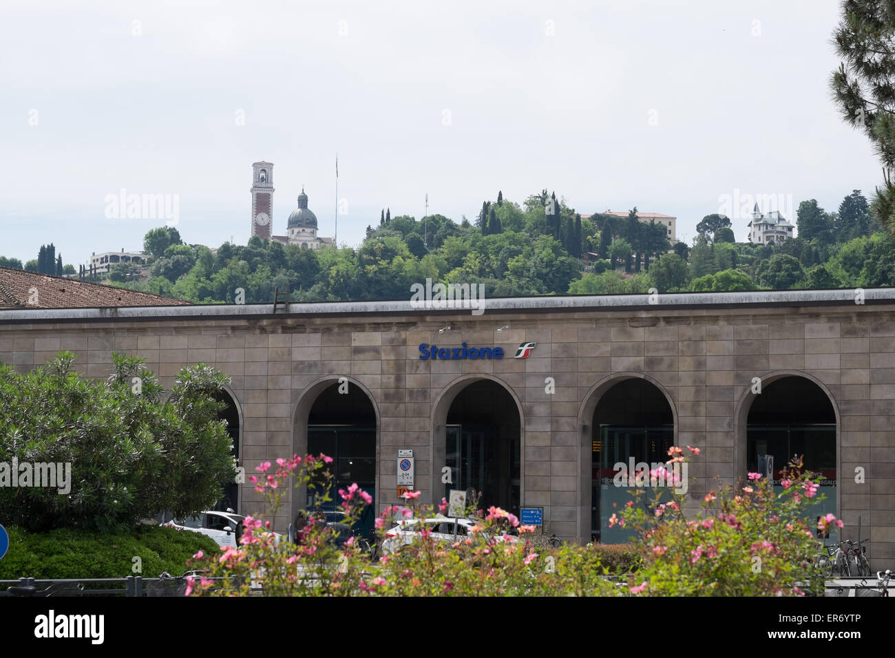 Stazione ferroviaria hires stock photography and images Alamy