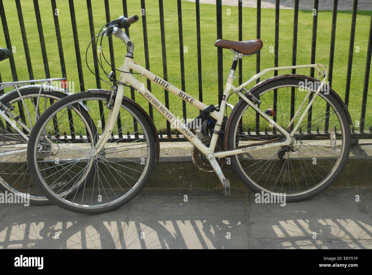 Radcliffe SquareHire Bike, Oxford Bicycle Company, Oxford, England Stock Photo