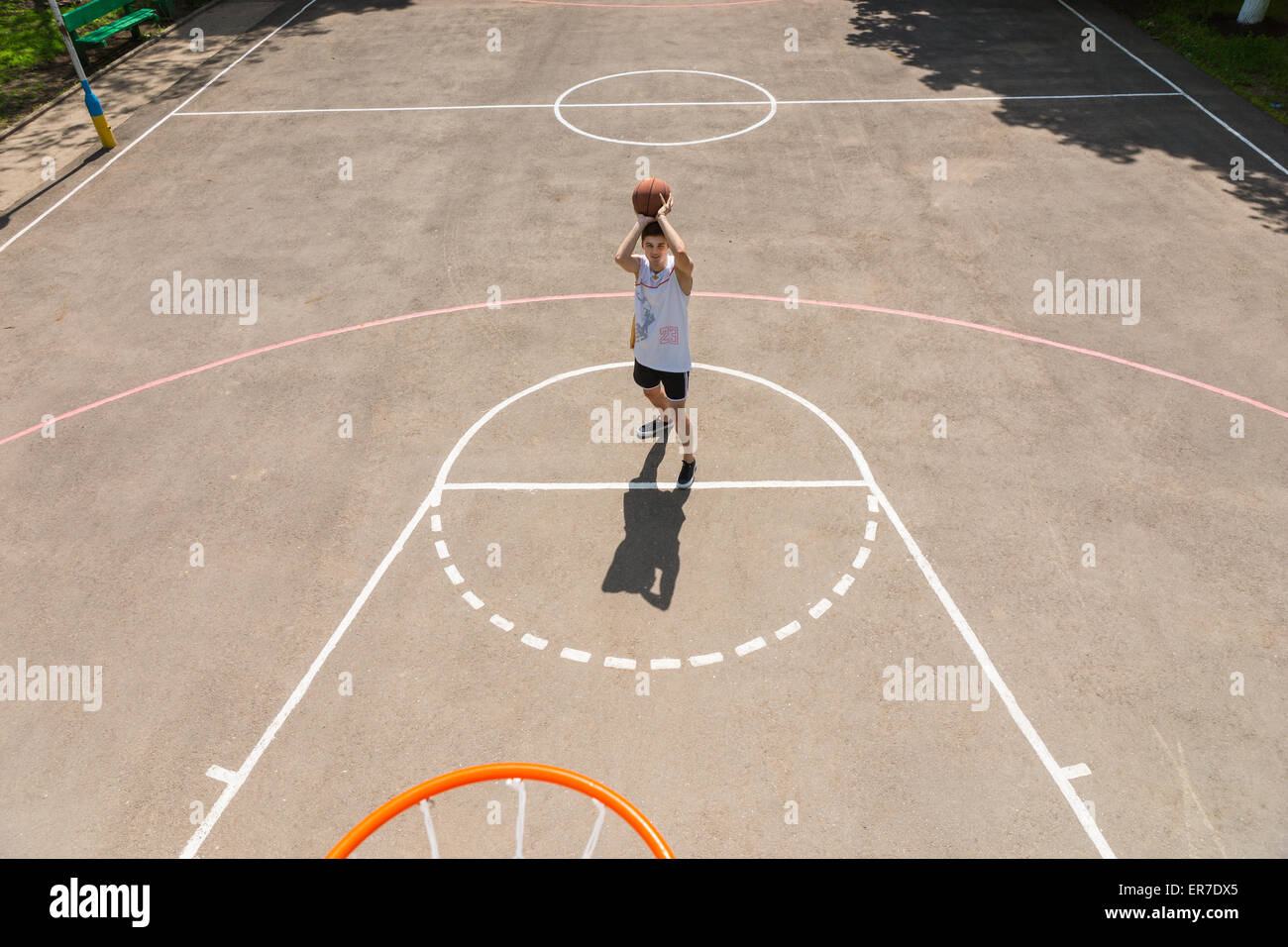 Free throw line overhead hires stock photography and images Alamy